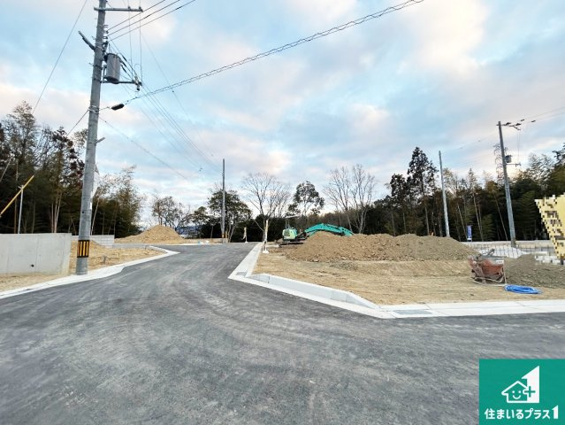 神戸市北区西山　第1期　新築一戸建ての前面道路含む現地写真|周辺は落ち着いた街並みの住宅地！子育てがしやすい住環境です！まだ未完成ですが、現地でしかわからない事もございます。是非一度ご覧ください。