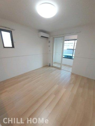 ニューメゾンの居間・リビング|当社、チルホームのHPもご覧ください(^^)/物件情報多数♪