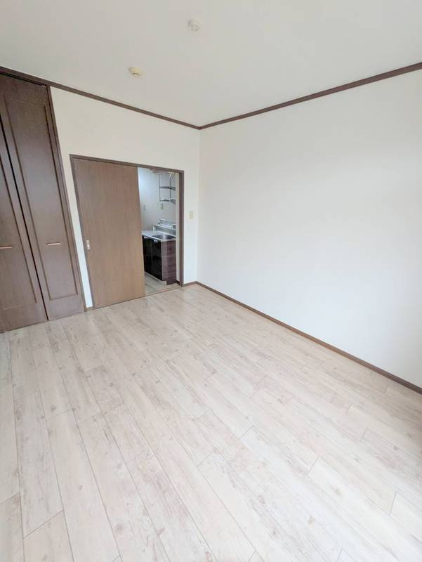 シティハイム　エスポワールの寝室|★明るいフローリングのお部屋です★