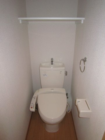 レオパレスＧｒａｃｅのその他|温水洗浄便座・収納棚有