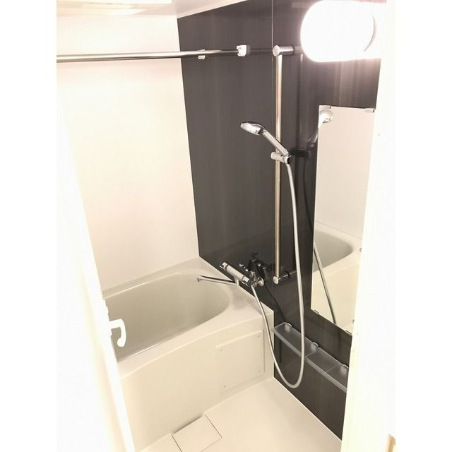 コンフォリア蒲田の浴室