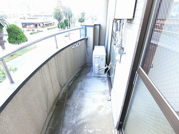 エスパシオ本町のバルコニー|陽当たり良好なバルコニーです