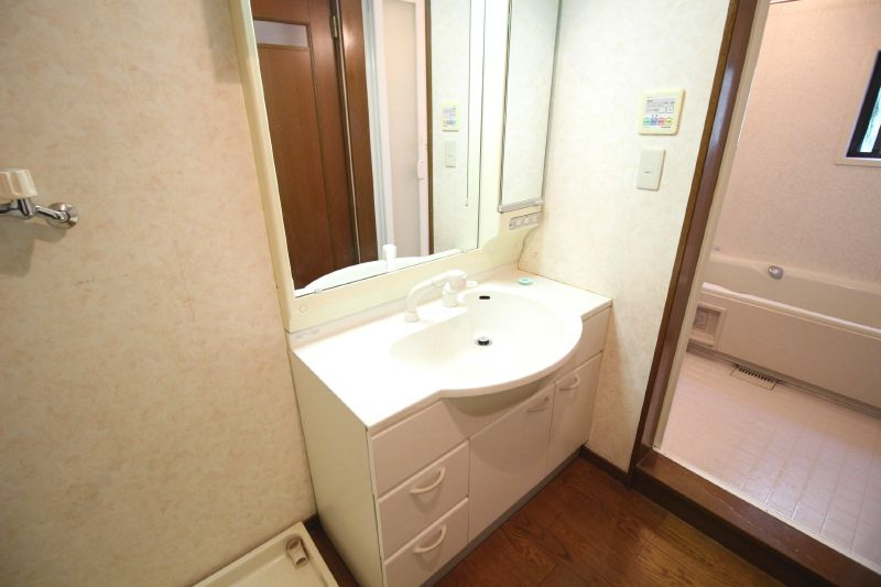 代田5丁目戸建の洗面所