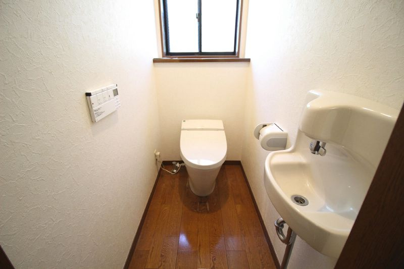 代田5丁目戸建のトイレ