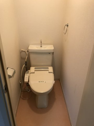 サマックス・シャトレＡのトイレ|コンパクトで使いやすいトイレです