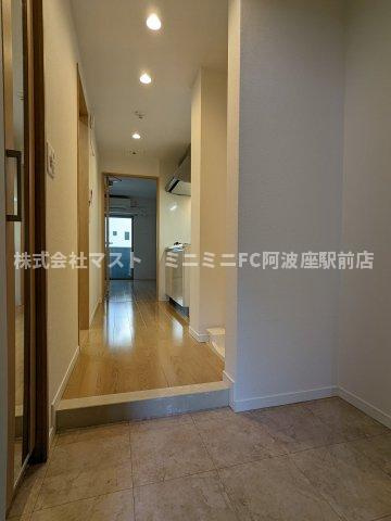 プランドール梅田の玄関