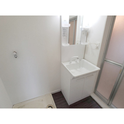 【洗面所】 | コーポWATANABE | 使いやすい洗面所です