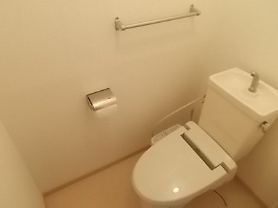 【トイレ】 | 英明ハイツ | 落ち着いたトイレです