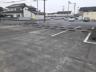 【駐車場】 | 英明ハイツ | 駐車スペースもあります