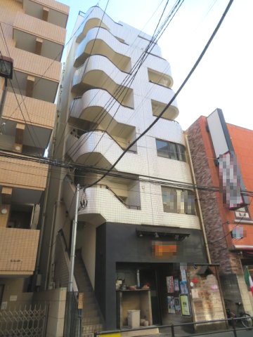 荒川区町屋１丁目のビルの外観