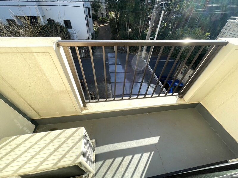 カレッジテラスのバルコニー