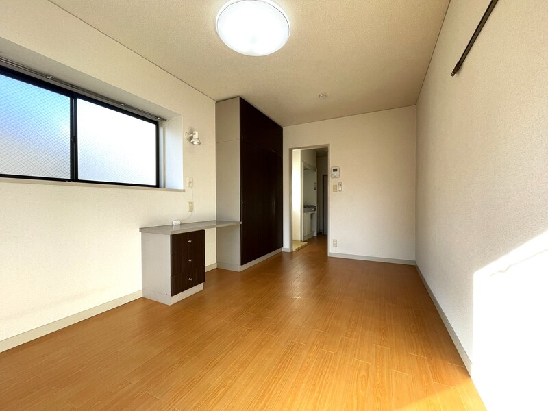 カレッジテラスの洋室