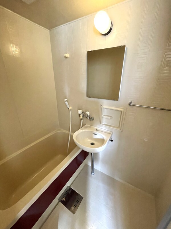 カレッジテラスの浴室