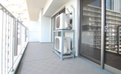 【バルコニー】 | エスティメゾン豊洲レジデンスA | 開放的で明るい空間を演出してくれるバルコニーです