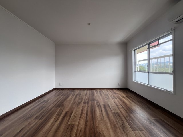 白川台藤ハイツの居間・リビング