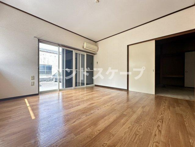 ハイツハツミAの居間・リビング|高崎、前橋のお部屋探しはエンドスケープまで！お客様の理想お聞かせ下さい♪