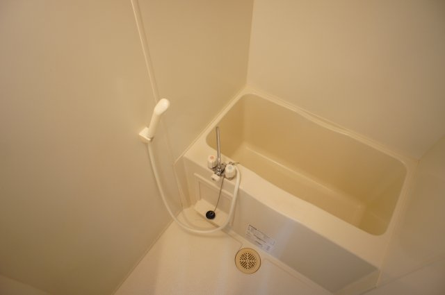 グラビスコート西原駅前の浴室