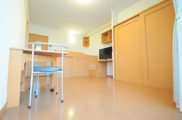 レオパレス蔵敷の居間・リビング