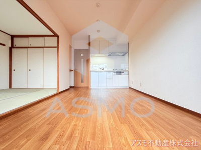 【居間・リビング】 | MICハイツ都島 | 同マンション参考写真