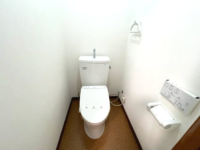 GM殿島町のトイレ|(参考)同マンション同間取り他部屋の写真