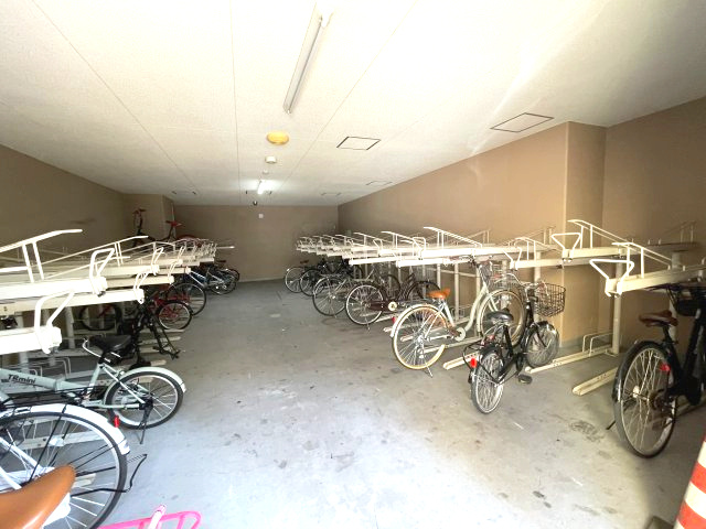 メゾン・デ・ノムラ島之内　の駐車場