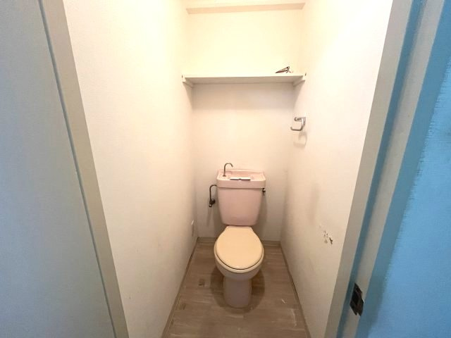 ｸﾞﾗﾝﾄﾞｰﾙ福川のトイレ|(参考)同マンション反転間取り他部屋の写真