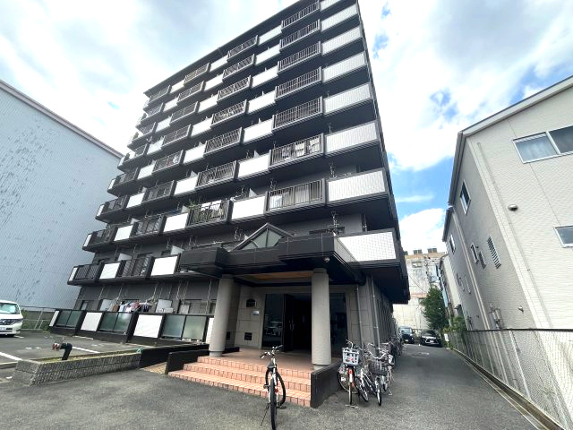 ｸﾞﾗﾝﾄﾞｰﾙ福川の外観