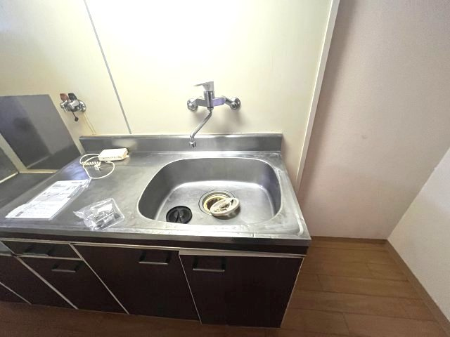 ｸﾞﾗﾝﾄﾞｰﾙ福川のキッチン|(参考)同マンション反転間取り他部屋の写真