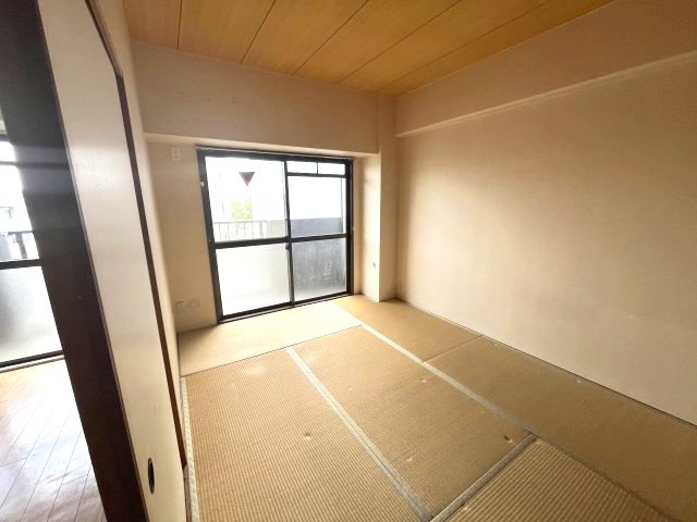 ｸﾞﾗﾝﾄﾞｰﾙ福川の和室|(参考)同マンション反転間取り他部屋の写真
