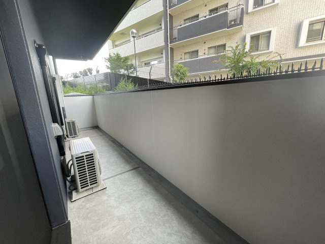 スプランディッド茨木天王のバルコニー