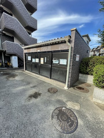 エスペランサ門真南の駐車場