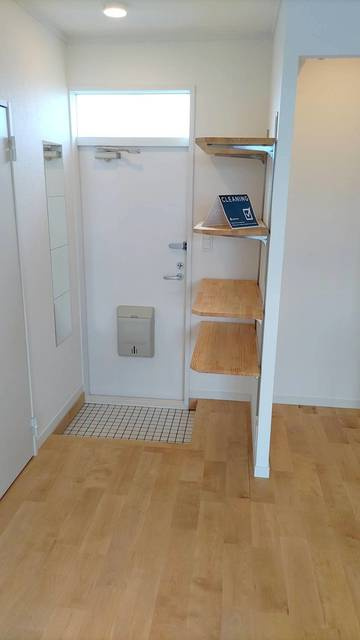 ウィンの玄関|玄関には姿見