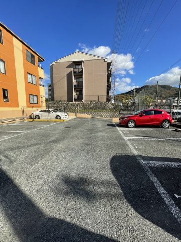 VIO東中野の駐車場