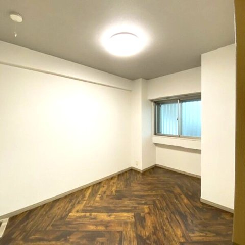 PHOENIX COURT 交野Ⅱの洋室
