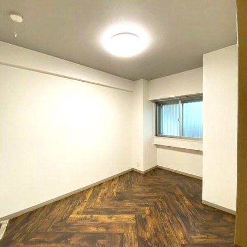 PHOENIX COURT 交野Ⅱの洋室