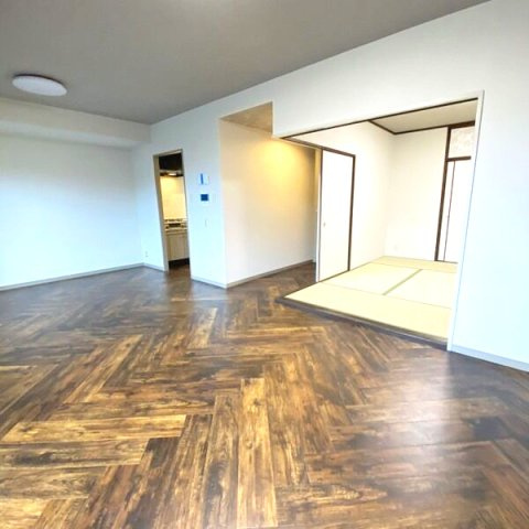 PHOENIX COURT 交野Ⅱの居間・リビング
