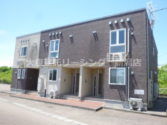 新潟市南区戸頭のアパートの画像