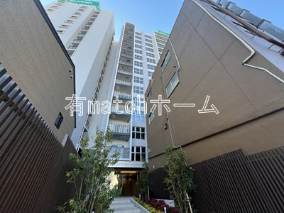 スプランディッド上本町WESTのエントランス