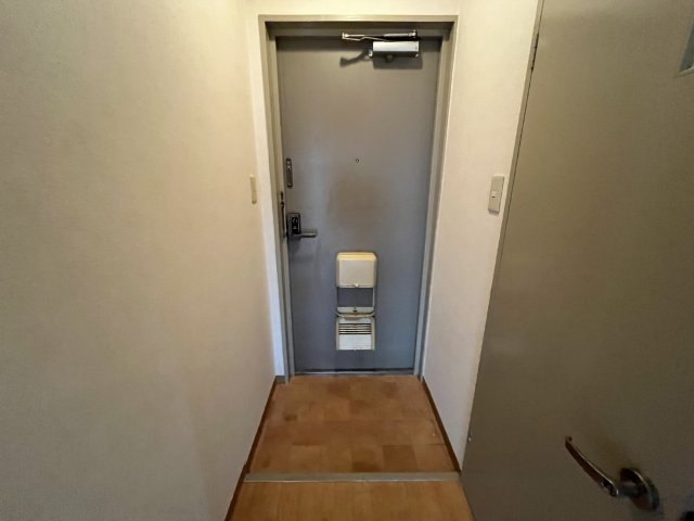 ロータリーマンション大日の玄関