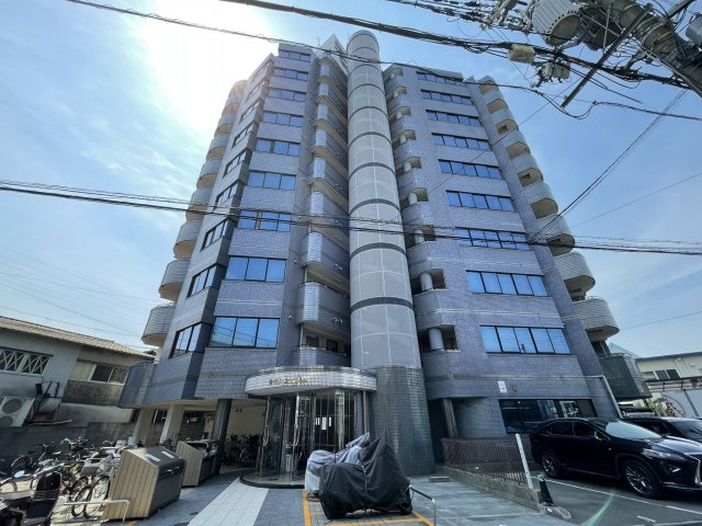 ロータリーマンション大日の外観