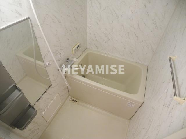 メイプルガーデン愛野の浴室|※室内画像は別号室のもの