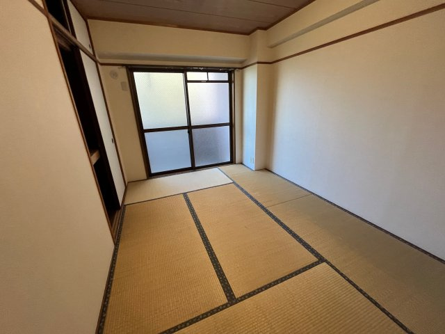 アスカサンハイムの和室