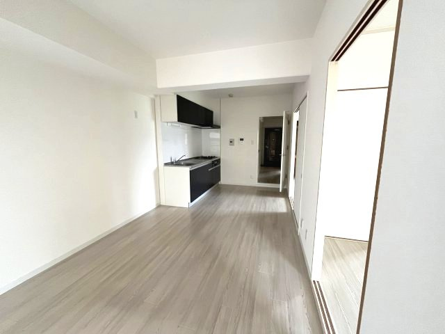 PLUM CITY RESIDENCE NEYAGAWA(ジュネスFUJI)の居間・リビング