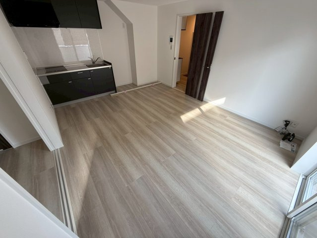 ソレイユビセレクト法蓮町Ⅳの居間・リビング