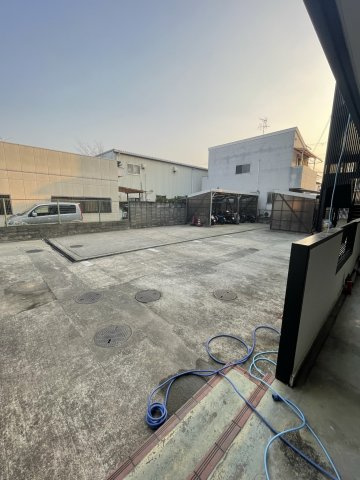 グランクレストの駐車場