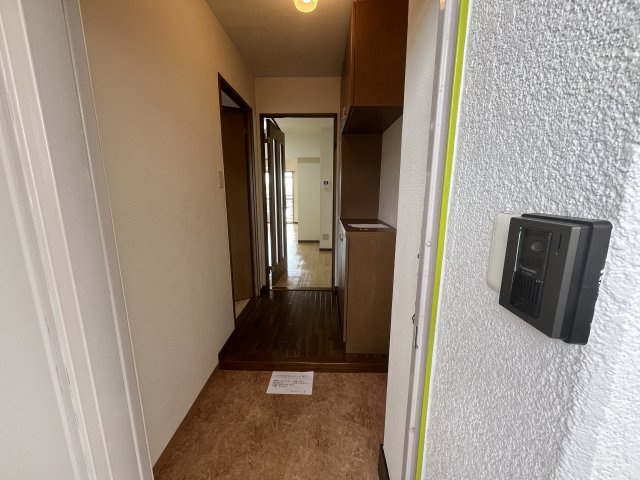 シャトー箕面の玄関