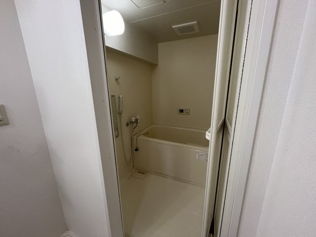 シャトー箕面の浴室