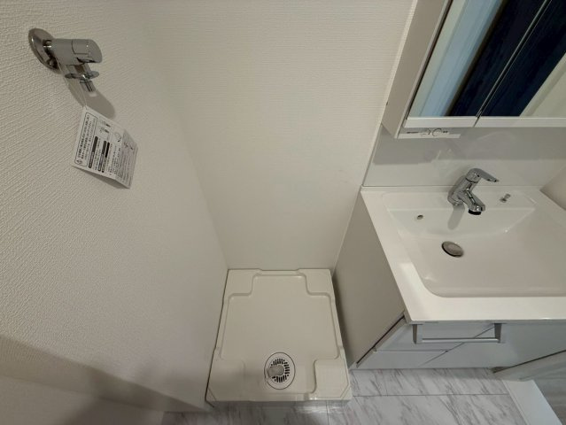 ソレイユビセレクト法蓮町Ⅳの洗面所