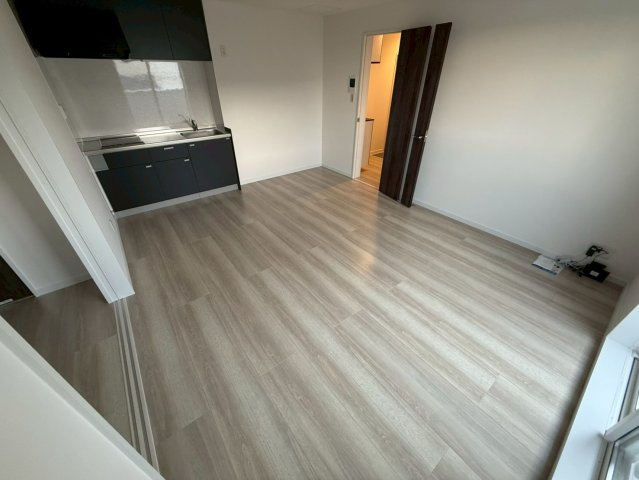 ソレイユビセレクト法蓮町Ⅳの居間・リビング