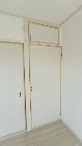 出汐ビルの内装